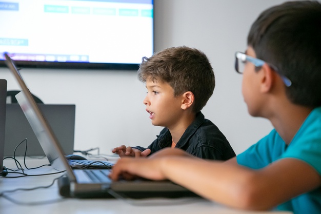 Our Online College School Our online school engage the students to learn online in Colegio Online Aparicio
