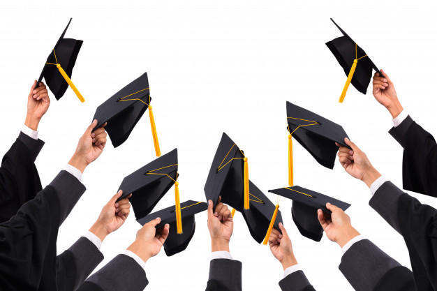 Student graduation online school aparicio